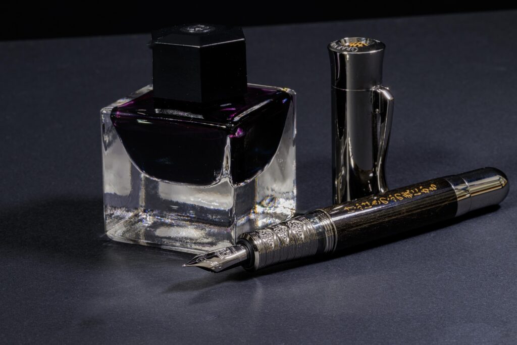 Apostille hans leuzinger writing utensils 7653538 1920